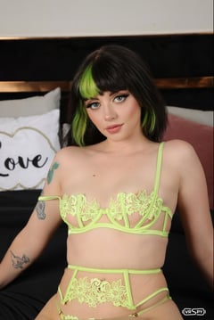 VR Porn Star Photo: Kitty Cam - 6