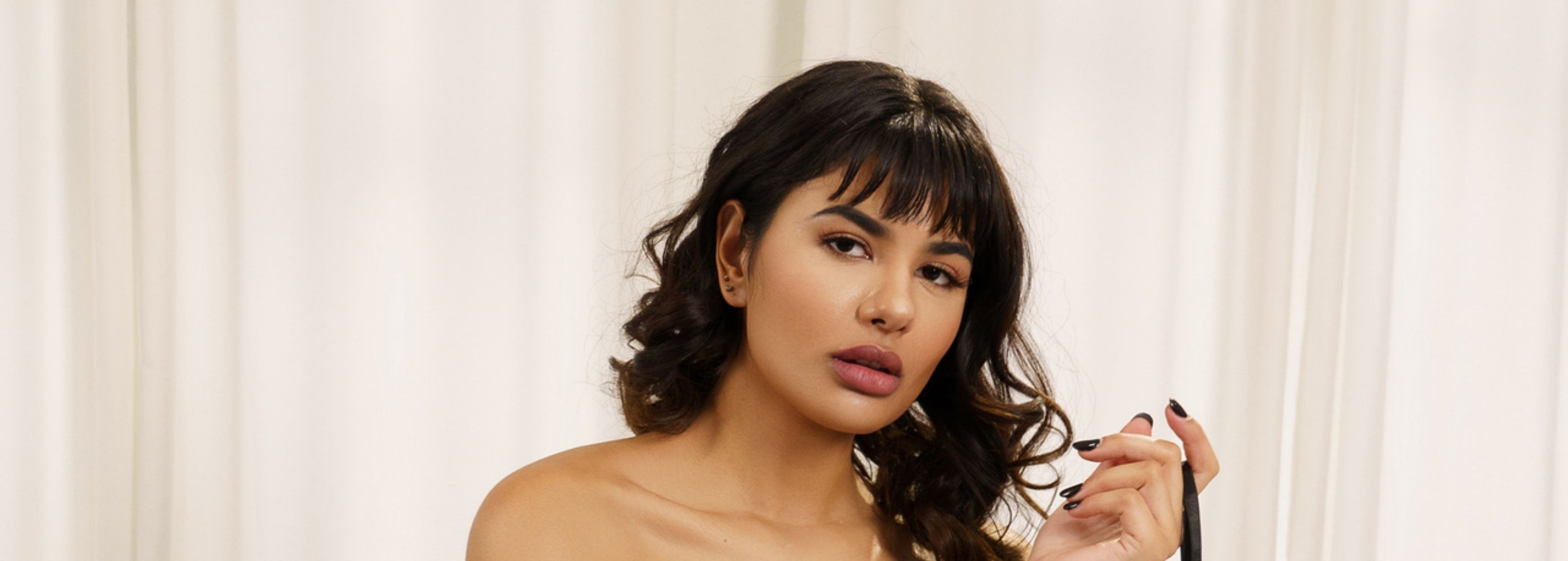 VR Porn star: Apryl Rein