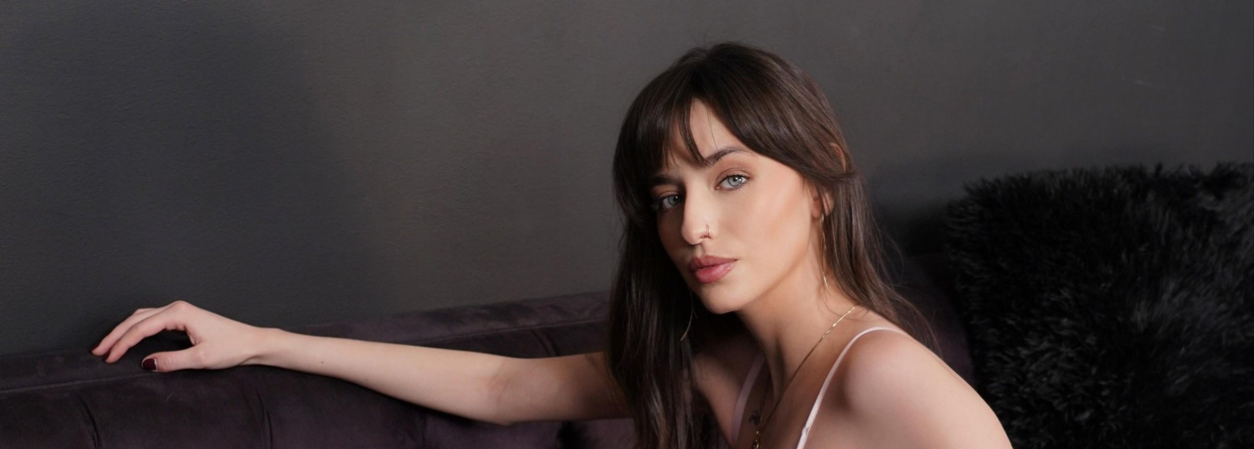 VR Porn star: Lana Smalls