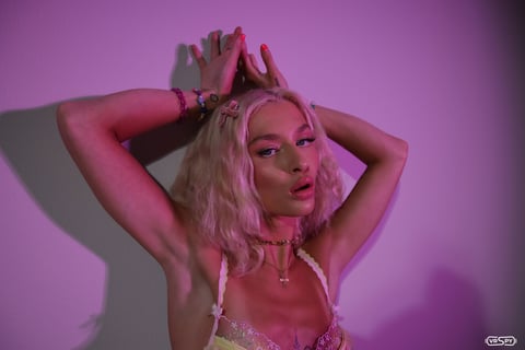 VR Porn Star Photo: Emma Rosie - 7